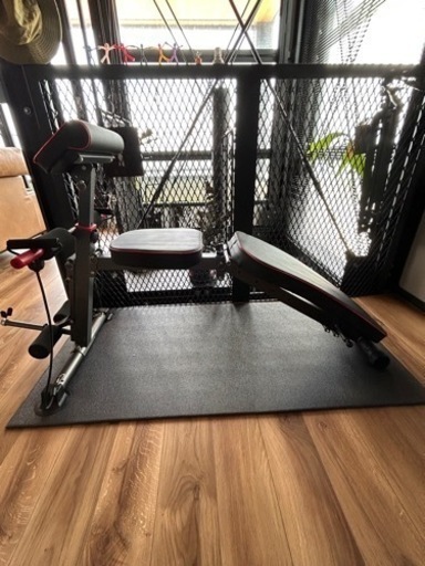 腹筋背筋マルチトレーニングマシンほぼ未使用