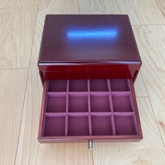 【決まりました】【値下げ】ジュエリーボックス ワインレッド 未使用の画像