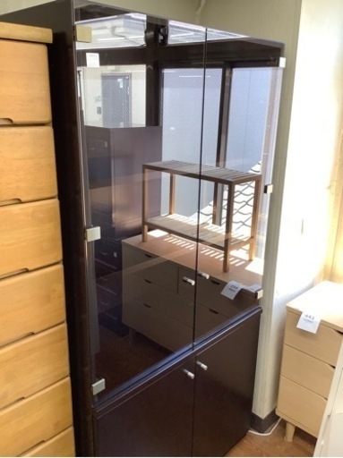 ガラスキャビネット入荷しました！