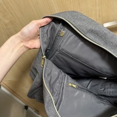 アネロのリュック グレーの画像