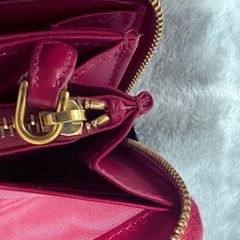 美品 PRADA 長財布ラウンドファスナーの画像