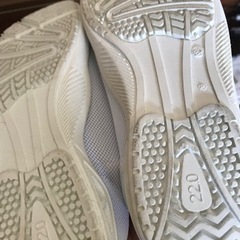 22cm トップバリューの上靴、1回使用済み。値下げしました。の画像