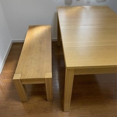 IKEA 伸長式ダイニングテーブル&ベンチチェアの画像