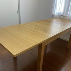 IKEA 伸長式ダイニングテーブル&ベンチチェアの画像