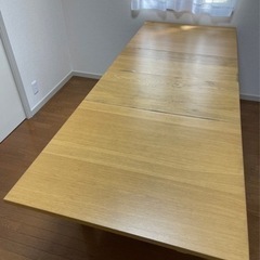 IKEA 伸長式ダイニングテーブル&ベンチチェアの画像