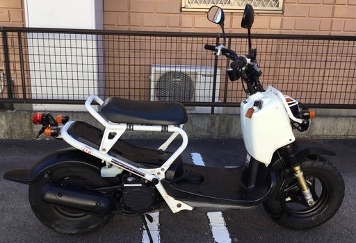 希少・HONDA・ズーマー AF58・ホワイト・新品バッテリー・綺麗です