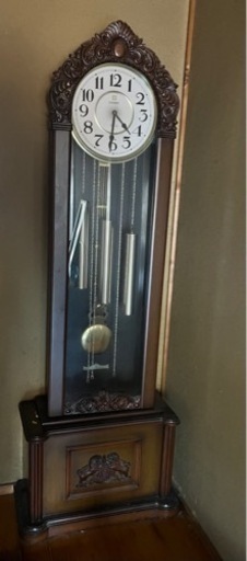 アンティークな置き時計