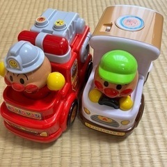 【値下げ】アンパンマン  車二つセット