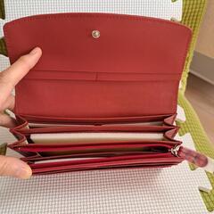 【値下げ】コッコフィオーレの赤い財布の画像