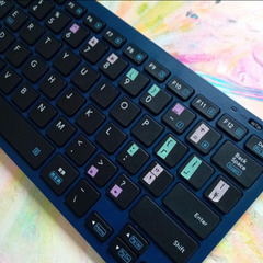 エレコム無線キーボード（軽量薄型・3台同時接続切替可）の画像