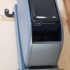 70系ノア VOXY用(4WD可)トヨタ純正コンソールボックスの画像