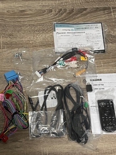 【値下げしました！】カロッツェリア DMH-SZ700 ディスプレイオーディオ