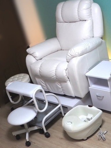 電動リクライニングチェア、フットステージ、サロン備品7点セット