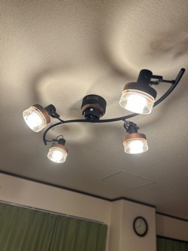 【取引済】【中古美品】おしゃれライト、テレビ