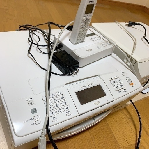 ファックスとコピー機つきの電話