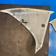 YZF R1 (45B)サイドカウル ウィンカー付きの画像