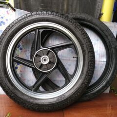 YB125SP用フロントタイヤ（新品）及びリアホイール+タイヤ（中古）