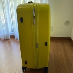 サムソナイトスーツケースの画像