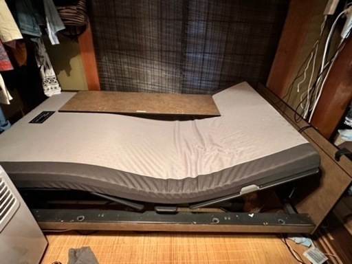 終了　電動パラマウントベッド　セミダブル　3モーター　別売専用マットレス付　ガードフェンス付