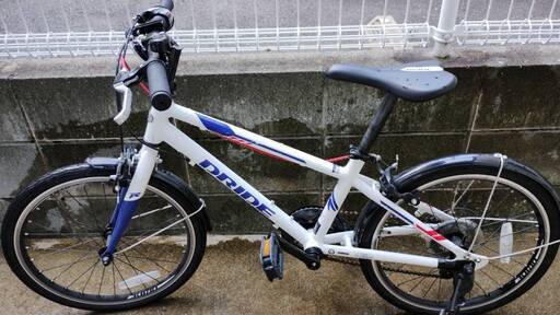 あさひASAHI　ドライドＲ ホワイト　子供用20インチ自転車　軽量アルミフレーム　福岡