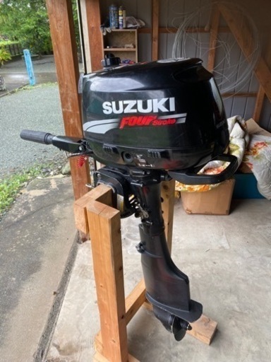 スズキ　５馬力　船外機
