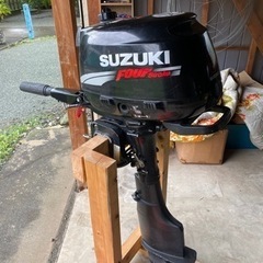 スズキ　５馬力　船外機