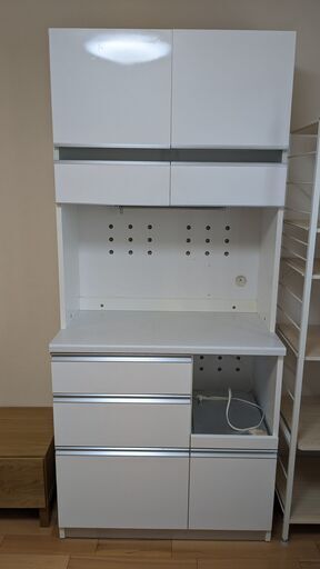 キッチンボード（食器棚）　白