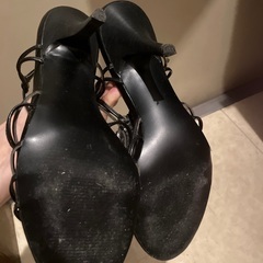 お洒落なピンヒールサンダル黒23.5〜24の画像
