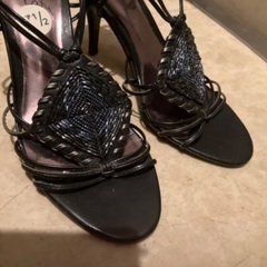 お洒落なピンヒールサンダル黒23.5〜24の画像