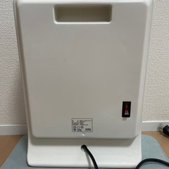 人感センサー付きセラミックヒーターの画像