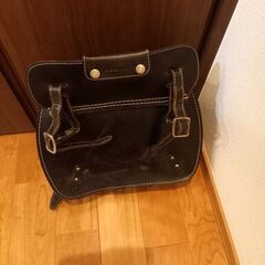 レザー　サイドバッグ黒の画像