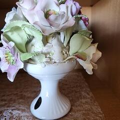 薔薇陶器置物　の画像