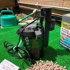 エーハイム　アクアコンパクト2004 箱、取説、活性炭フィルターパッド、ウール付きの画像