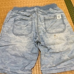 Tシャツ2枚、デニム風ハーパンの画像