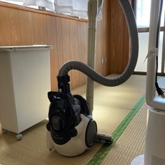 シャープ　サイクロン掃除機　有線