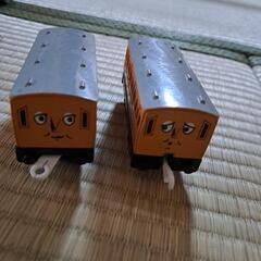 プラレール　トーマス　アニー　クララベル　電車　汽車　2点セット