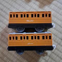 プラレール　トーマス　アニー　クララベル　電車　汽車　2点セットの画像