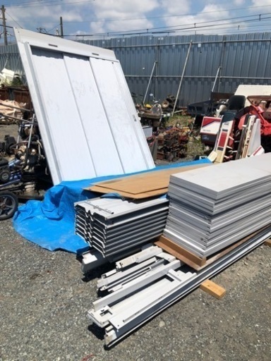 決まりました。（相談中）イナバ 物置