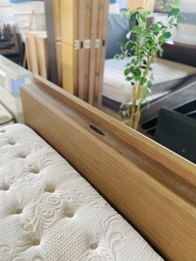 激安‼️ニトリダッブルベッド140x200cm?引き出し付き?コンセント付き??姫路市配達設置無料???