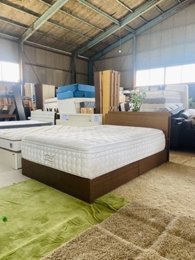 激安‼️ニトリダッブルベッド140x200cm?引き出し付き?コンセント付き??姫路市配達設置無料???