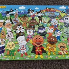 【取引済】パズル(65ピース) アンパンマン　　　　