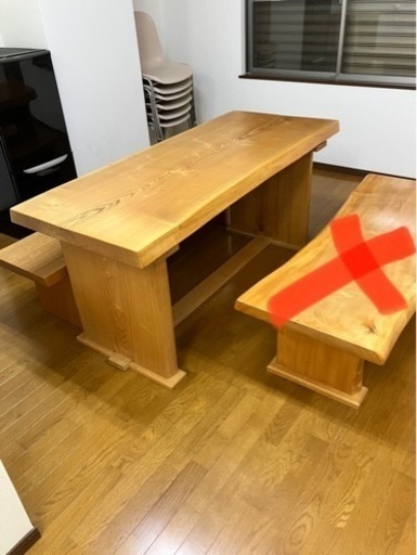 一枚板のダイニングテーブル