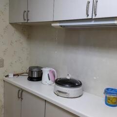 木造家屋の建具、戸やサッシ、流し台他、壁などほとんど全て持って行...