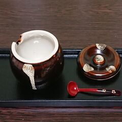 （美品）調味料置き（トレー）4枚 ※調味料入れ（甕）購入の場合無料。の画像