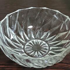 昭和レトロなガラスの器　２種×2枚　計４枚の画像