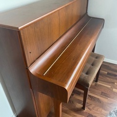 KAWAI アップライトピアノ　木目　※金額要相談　【商談中】