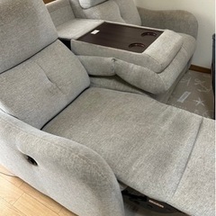 【引き取り先決定】ニトリ　3人掛け　電動リクライニングソファの画像