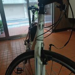 TREK7.3FX 白の画像