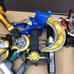 男の子のヒーロー物おもちゃの画像