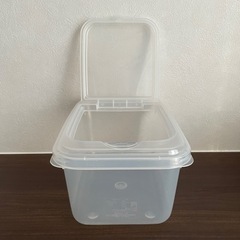 ダイソー 米びつ 3kg ① 粉物の保管にもの画像